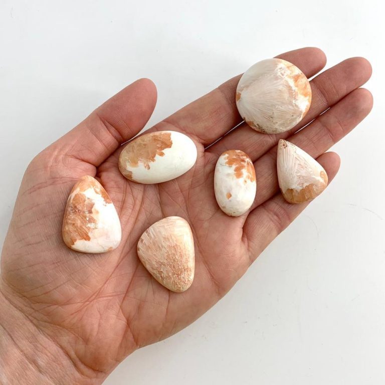 Peach Scolecite Mixed Shape Cabochons Approx 20 - 40mm 4 Piece Pack - Image 3