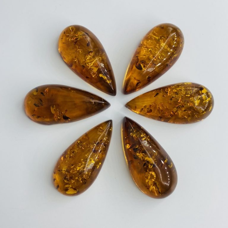 Baltic Amber Large Pear-shaped Cabochon Approx 4.5 x 2 x 1cm - Image 2