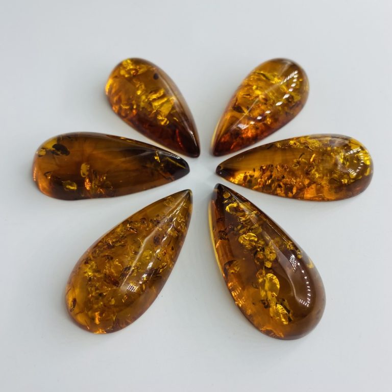 Baltic Amber Large Pear-shaped Cabochon Approx 4.5 x 2 x 1cm - Image 5