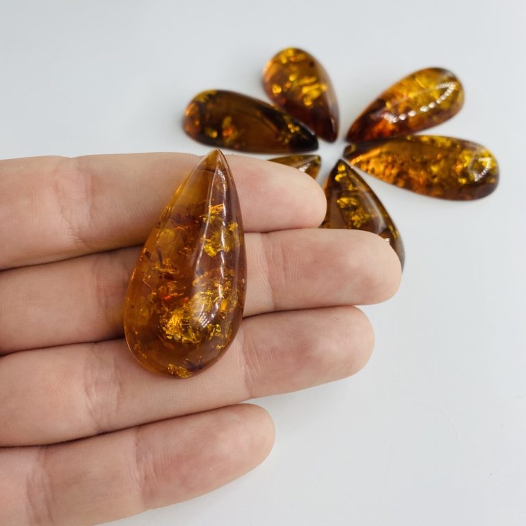 Baltic Amber Large Pear-shaped Cabochon Approx 4.5 x 2 x 1cm - Image 6