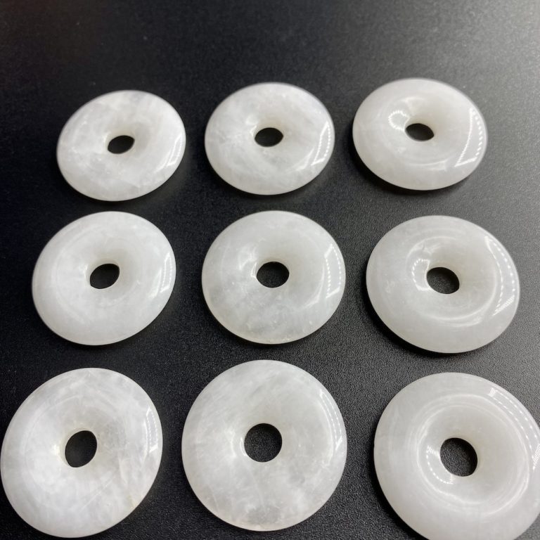 Snow Quartz Approx 30mm Donut - Image 4