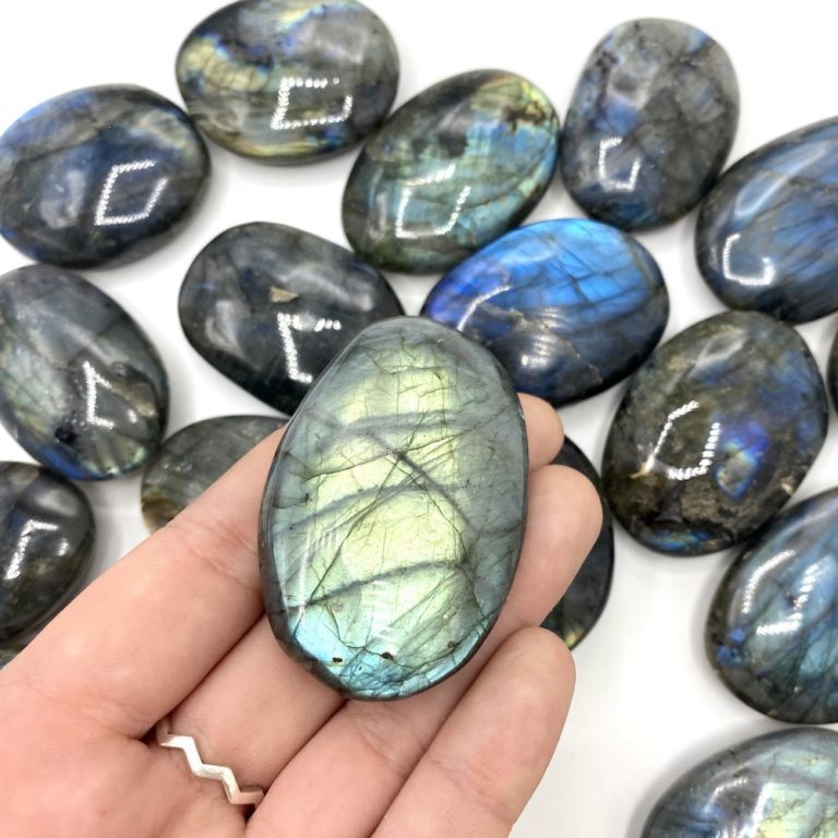 Labradorite Palmstone Approx 50 x 40 x 10mm - Image 3