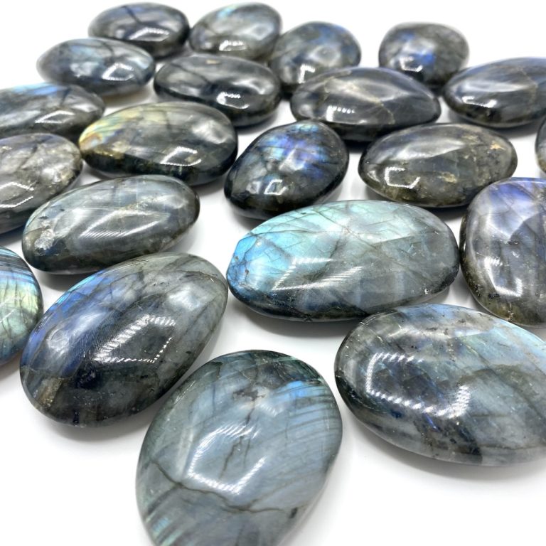 Labradorite Palmstone Approx 50 x 40 x 10mm - Image 7