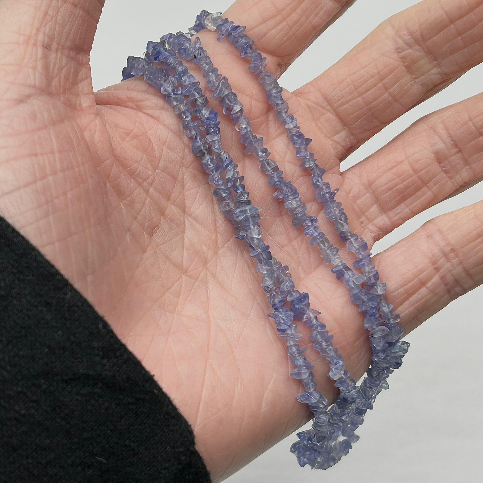 Tanzanite Tiny Chips 80cm Strand Approx 2 x 2mm with 0.6mm Drill Hole - Image 2