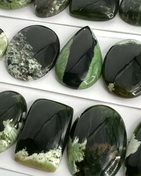 Chrome Chalcedony Mixed Shape Cabochons Approx 20 - 25mm 5 Piece Pack