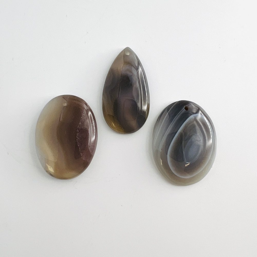 Botswana Agate Mixed Size & Shape Top Drilled Cabochons Approx 25 - 30mm with 0.8mm Drill Hole 3 Piece Pack - Image 2