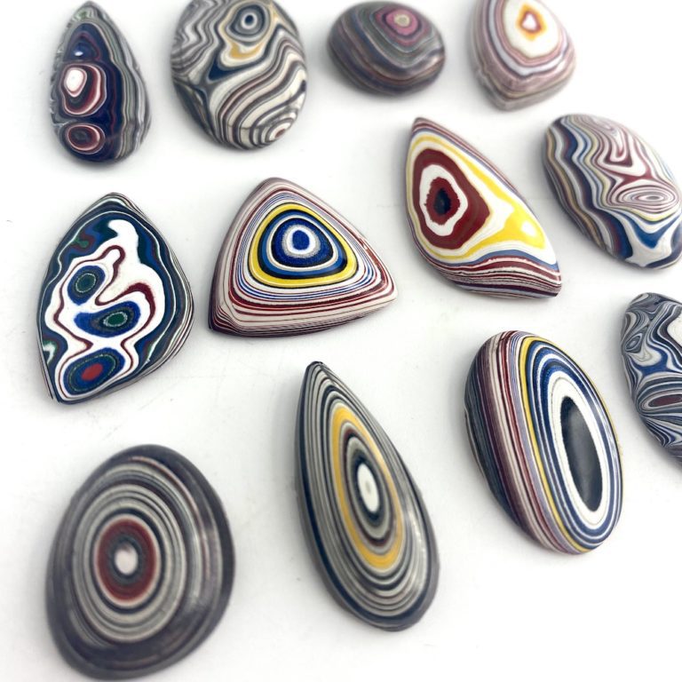 Fordite Mixed Shape Cabochon Approx 20 - 25mm - Image 9