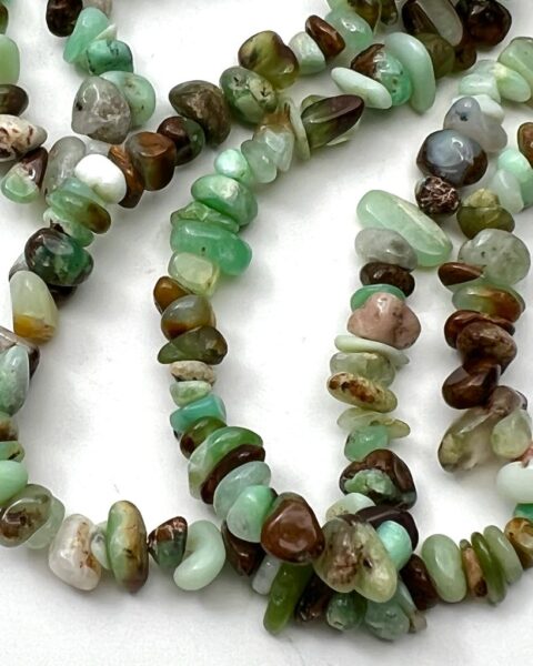 Chrysoprase Chips Approx 3 - 8mm Approx 80cm Strand
