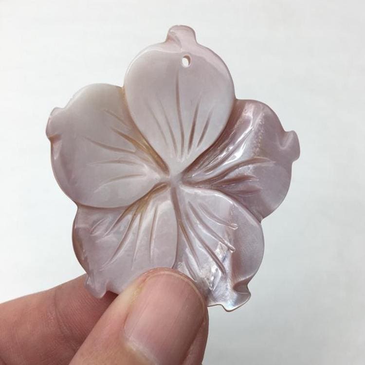 Carved Shell Flower Drilled Approx 2 - 5cm - Image 2