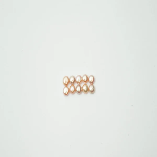 Freshwater Cultured Pink Button Pearl Approx 3.5 - 4mm Half Drilled 5 Pairs - Image 2