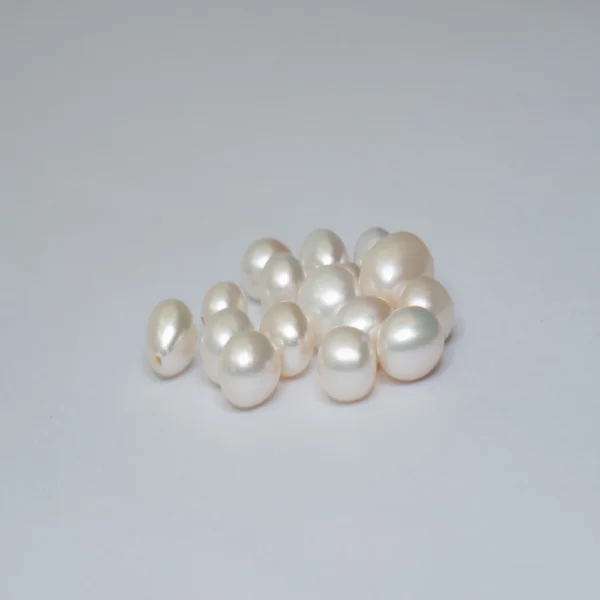 Freshwater Cultured Cream Mixed Size & Shape Approx 6-10mm Half Drilled Pearls 10g Pack (Approx 20 pcs)