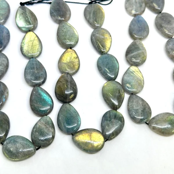 Labradorite Smooth Pear Shaped Beads Approx 18 x 13mm 11pcs per Strand - Image 4