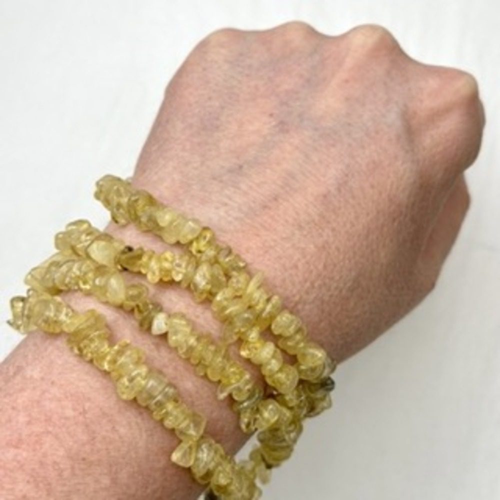 Golden Rutilated Quartz Chips Approx 5 x 8mm Approx 78cm Strand - Image 4