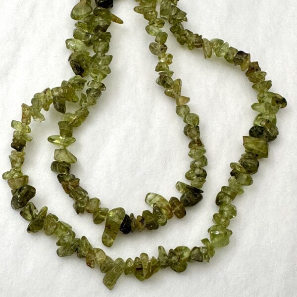 Peridot Chips Approx 5 x 8mm Approx 78cm Strand