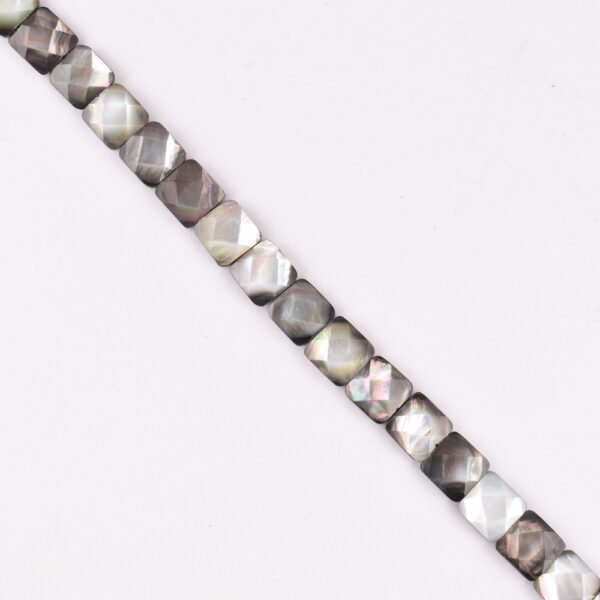 Abalone Shell Silver (constructed) Square 12x12mm 38 cm Strand