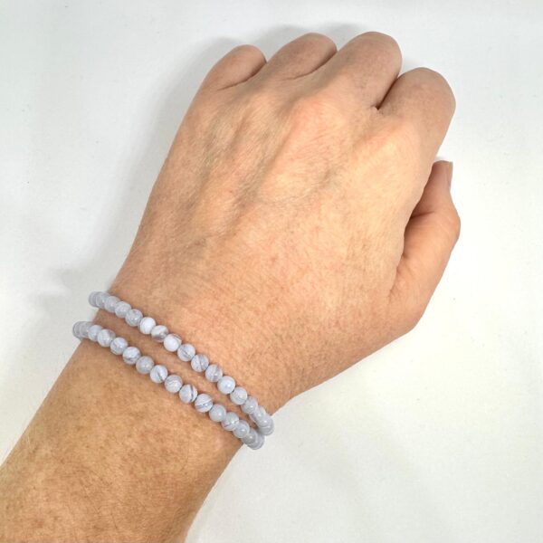 Blue Lace Agate Smooth Round Approx 4mm Beads Approx 39cm Strand - Image 4