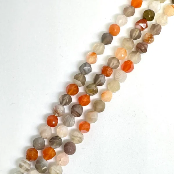 Red Botswana Agate Triangle Cut Approx 5-6 mm Approx 40cm Strand - Image 4