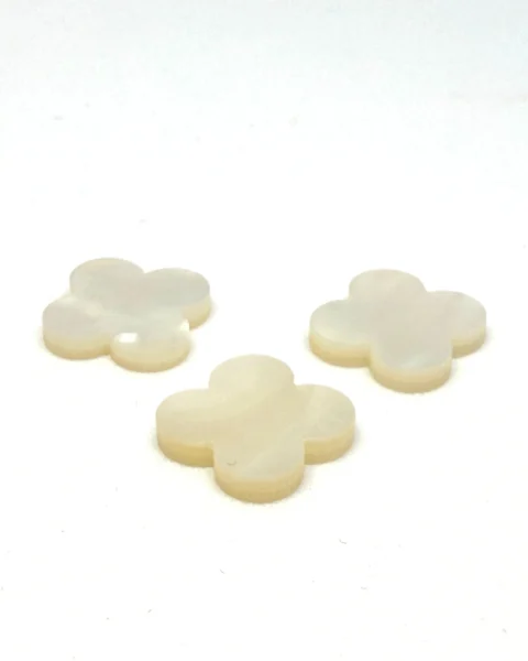 White Shell Flat Quatrefoil 12 x 12 x 2mm 3pc Pack