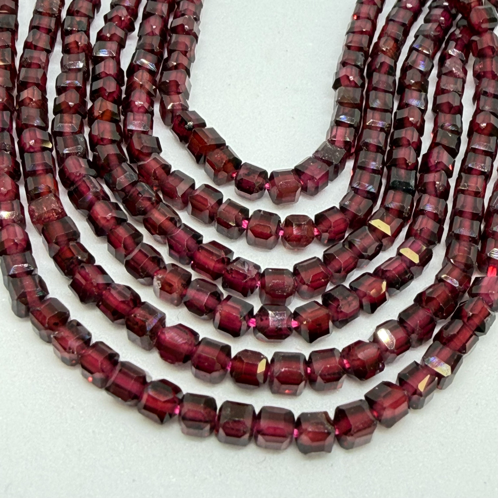 Red Garnet Faceted Cube Beads Approx 3 x 3mm 38cm Strand - Image 2