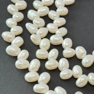Fresh Water Cultured White Pearl Potato Approx 5 - 5.5mm 32cm String